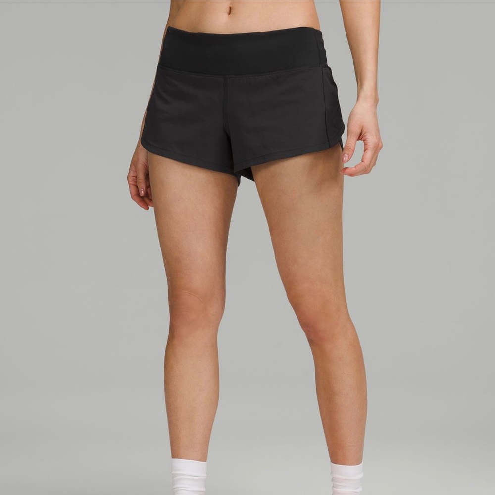 Lululemon Speed Up Low-Rise Lined Shorts 2.5” Size 4 Black